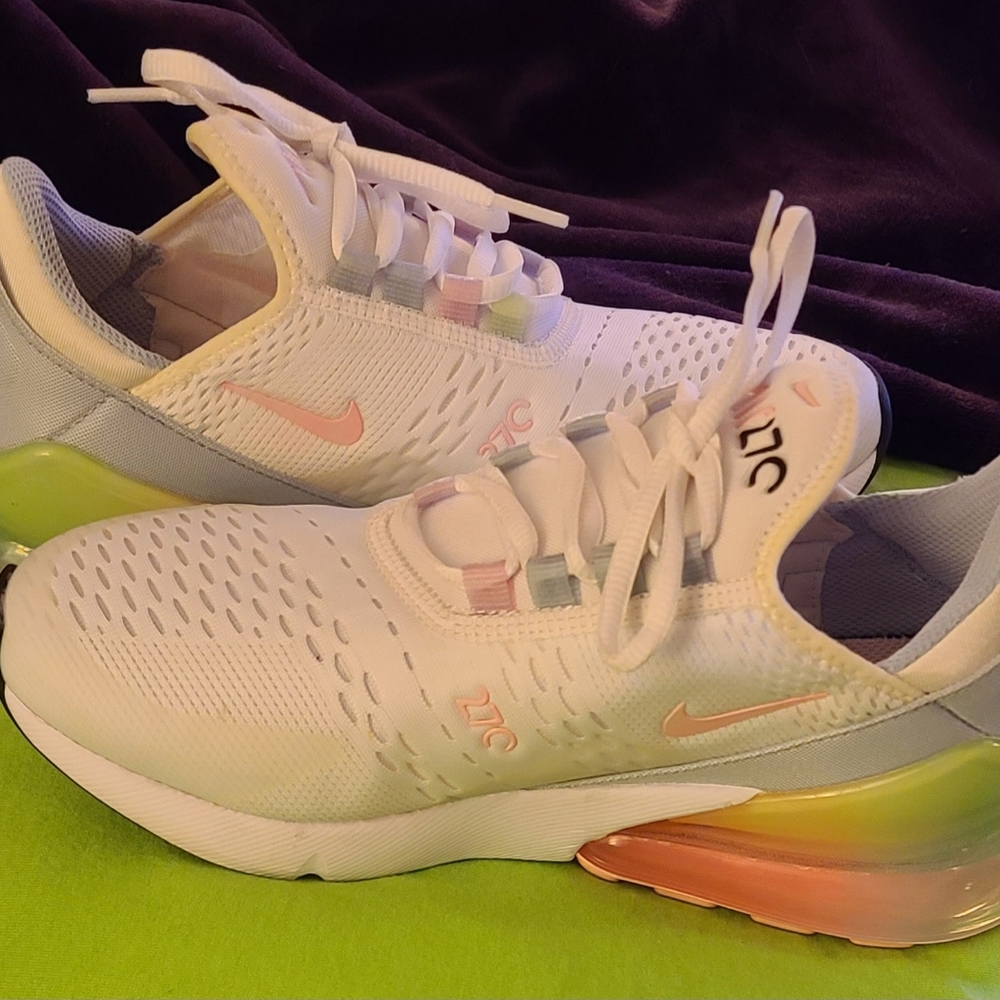 Nike Air Max 270